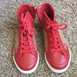 Burberry girls shoes